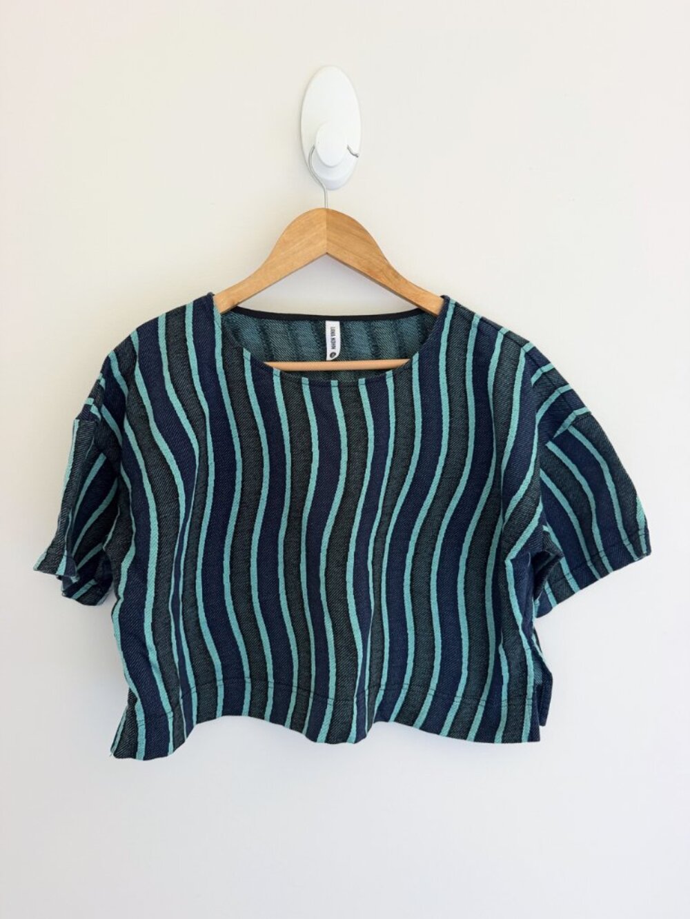 Ilana Kohn Noa Crop Tee Waves Print Navy Teal Boxy Short Sleeve Size S